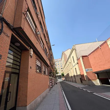 Céntrico , Cómodo, Tranquilo Y Con Wifi * Salamanca